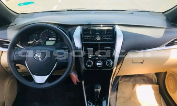 Acheter Occasion Voiture Toyota Yaris Rouge à Luanda, Province de Luanda Acheter Occasion Voiture Toyota Yaris Rouge à Luanda, Province de Luanda
