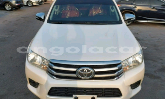 Buy Used Toyota Hilux White Car in Luanda in Luanda Province Buy Used Toyota Hilux White Car in Luanda in Luanda Province