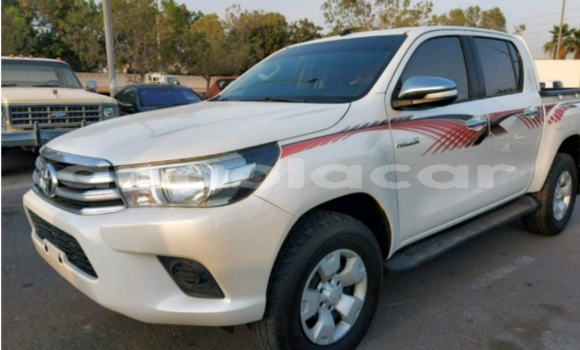 Buy Used Toyota Hilux White Car in Luanda in Luanda Province Buy Used Toyota Hilux White Car in Luanda in Luanda Province