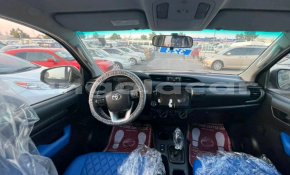 Buy Used Toyota Hilux Black Car in Luanda in Luanda Province Buy Used Toyota Hilux Black Car in Luanda in Luanda Province