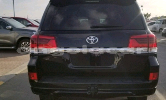 Acheter Occasion Voiture Toyota Land Cruiser Noir à Luanda, Province de Luanda Acheter Occasion Voiture Toyota Land Cruiser Noir à Luanda, Province de Luanda