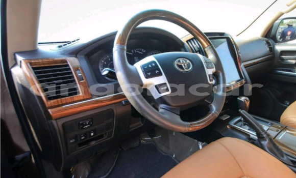 Comprar Usado Toyota Land Cruiser Outro Carro em Luanda em Luanda Province Comprar Usado Toyota Land Cruiser Outro Carro em Luanda em Luanda Province