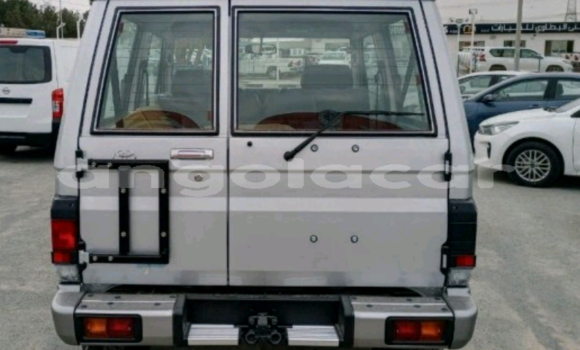 Comprar Usado Toyota Land Cruiser Outro Carro em Luanda em Luanda Province Comprar Usado Toyota Land Cruiser Outro Carro em Luanda em Luanda Province