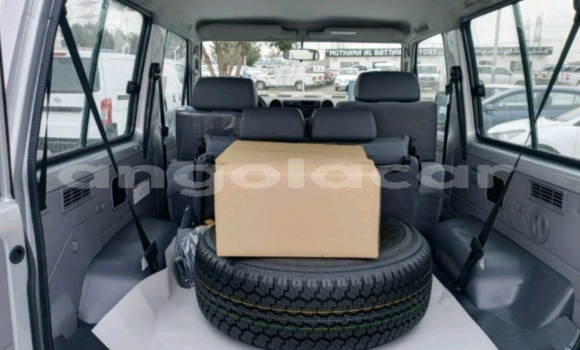 Comprar Usado Toyota Land Cruiser Outro Carro em Luanda em Luanda Province Comprar Usado Toyota Land Cruiser Outro Carro em Luanda em Luanda Province