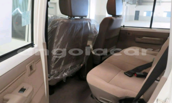 Comprar Usado Toyota Land Cruiser Outro Carro em Luanda em Luanda Province Comprar Usado Toyota Land Cruiser Outro Carro em Luanda em Luanda Province