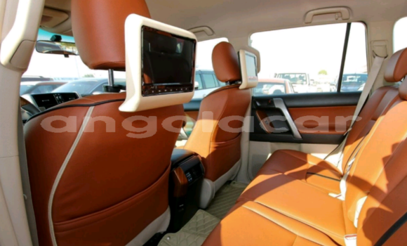Buy Used Toyota Prado White Car in Luanda in Luanda Province Buy Used Toyota Prado White Car in Luanda in Luanda Province