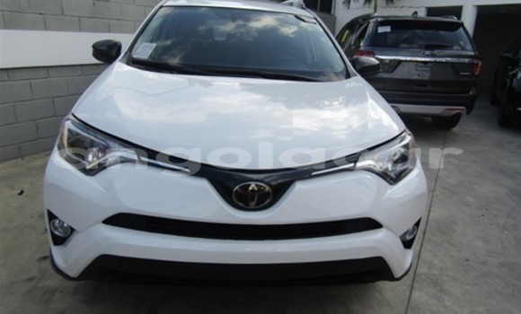 Acheter Neuf Voiture Toyota RAV4 Blanc à Lobito, Benguela