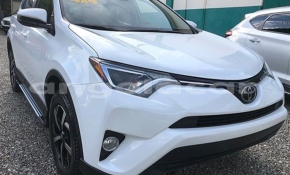 Comprar Usado Toyota RAV4 Branco Carro em Lobito em Benguela