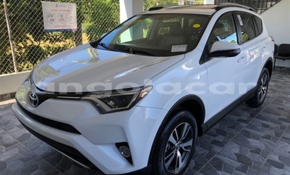 Acheter Neuf Voiture Toyota RAV4 Blanc à Luena, Moxico Acheter Neuf Voiture Toyota RAV4 Blanc à Luena, Moxico