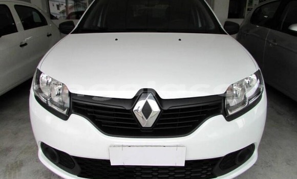 Comprar Usado Renault Sandero Branco Carro em N'zeto em Zaire Comprar Usado Renault Sandero Branco Carro em N'zeto em Zaire
