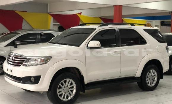 Acheter Occasion Voiture Toyota Fortuner Blanc à Benguela, Benguela