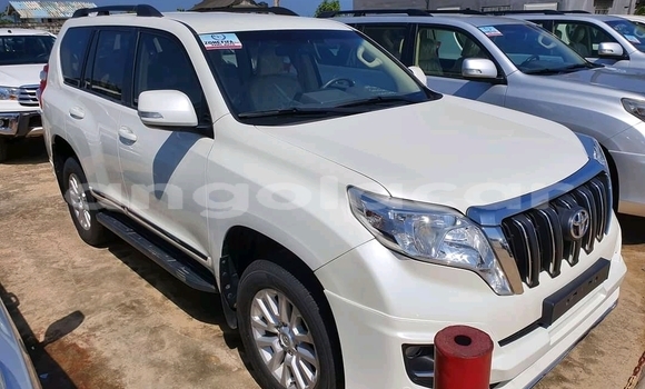 Acheter Occasion Voiture Toyota Prado Blanc à N'zeto, Zaïre Acheter Occasion Voiture Toyota Prado Blanc à N'zeto, Zaïre