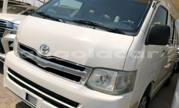 Buy Used Toyota Hiace White Car in Luanda in Luanda Province Buy Used Toyota Hiace White Car in Luanda in Luanda Province