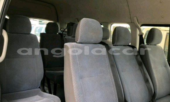 Buy Used Toyota Hiace White Car in Luanda in Luanda Province Buy Used Toyota Hiace White Car in Luanda in Luanda Province