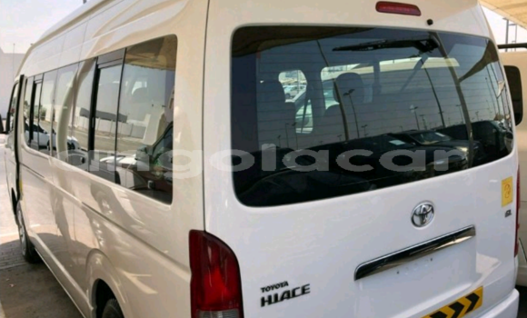 Buy Used Toyota Hiace White Car in Luanda in Luanda Province Buy Used Toyota Hiace White Car in Luanda in Luanda Province