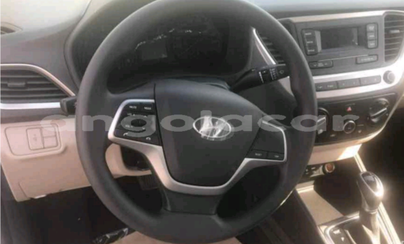 Buy Used Hyundai Accent White Car in Luanda in Luanda Province Buy Used Hyundai Accent White Car in Luanda in Luanda Province