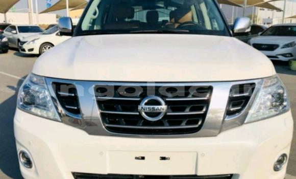 Buy Used Nissan Patrol White Car in Luanda in Luanda Province