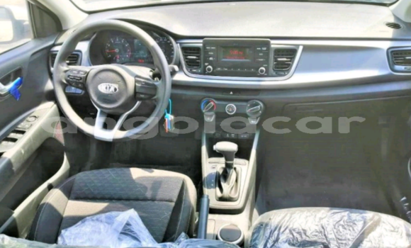 Comprar Usado Kia rio Branco Carro em Luanda em Luanda Province Comprar Usado Kia rio Branco Carro em Luanda em Luanda Province