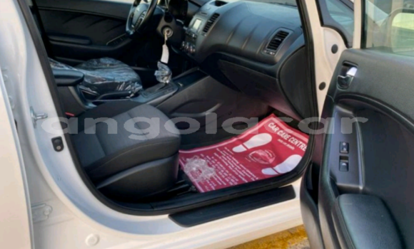 Buy Used Kia Forte White Car in Luanda in Luanda Province Buy Used Kia Forte White Car in Luanda in Luanda Province