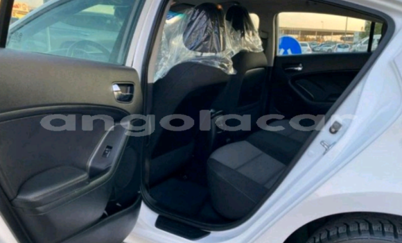 Buy Used Kia Forte White Car in Luanda in Luanda Province Buy Used Kia Forte White Car in Luanda in Luanda Province