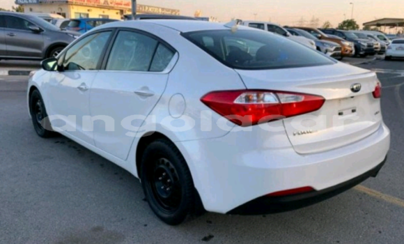 Buy Used Kia Forte White Car in Luanda in Luanda Province Buy Used Kia Forte White Car in Luanda in Luanda Province
