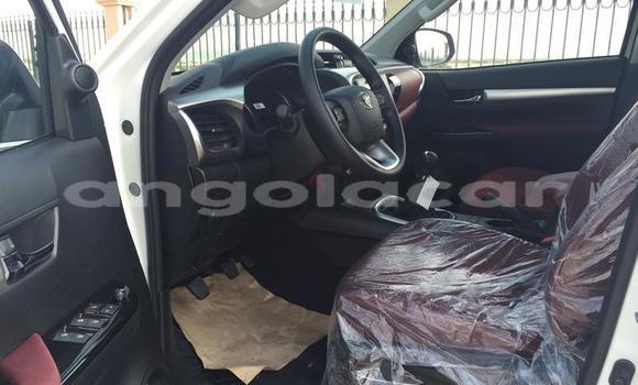 Buy Used Toyota Hilux White Car in Luena in Moxico Buy Used Toyota Hilux White Car in Luena in Moxico