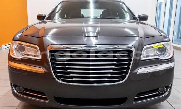 Comprar Novo Chrysler 300 Outro Carro em Luanda em Luanda Province Comprar Novo Chrysler 300 Outro Carro em Luanda em Luanda Province