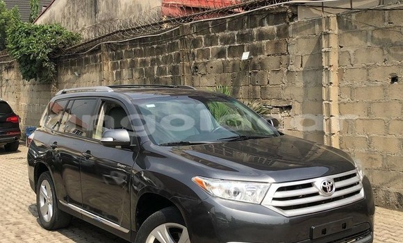 Acheter Occasion Voiture Toyota Highlander Noir à Luanda, Province de Luanda Acheter Occasion Voiture Toyota Highlander Noir à Luanda, Province de Luanda