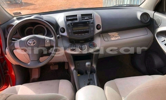 Comprar Usado Toyota RAV4 Vermelho Carro em Malanje em Malanje Province Comprar Usado Toyota RAV4 Vermelho Carro em Malanje em Malanje Province