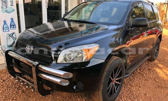 Acheter Occasion Voiture Toyota RAV4 Noir à Malanje, Malanje Province Acheter Occasion Voiture Toyota RAV4 Noir à Malanje, Malanje Province
