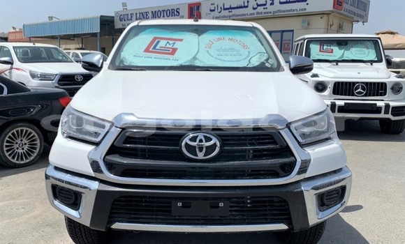 Comprar Novo Toyota Hilux Branco Carro em Import - Dubai em Bengo Province Comprar Novo Toyota Hilux Branco Carro em Import - Dubai em Bengo Province