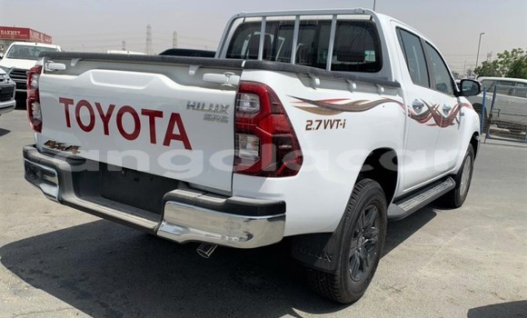 Comprar Novo Toyota Hilux Branco Carro em Import - Dubai em Bengo Province Comprar Novo Toyota Hilux Branco Carro em Import - Dubai em Bengo Province