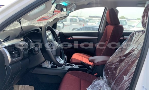 Comprar Novo Toyota Hilux Branco Carro em Import - Dubai em Bengo Province Comprar Novo Toyota Hilux Branco Carro em Import - Dubai em Bengo Province
