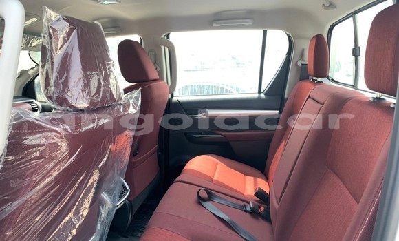 Comprar Novo Toyota Hilux Branco Carro em Import - Dubai em Bengo Province Comprar Novo Toyota Hilux Branco Carro em Import - Dubai em Bengo Province