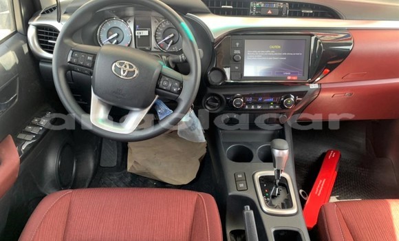 Comprar Novo Toyota Hilux Branco Carro em Import - Dubai em Bengo Province Comprar Novo Toyota Hilux Branco Carro em Import - Dubai em Bengo Province