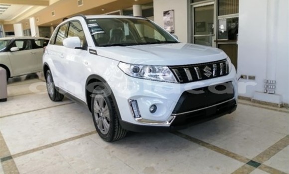 Buy Used Suzuki Vitara White Car in Luena in Moxico Buy Used Suzuki Vitara White Car in Luena in Moxico