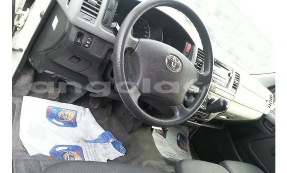 Comprar Usado Toyota Hiace Outro Carro em Ondjiva em Cunene Province Comprar Usado Toyota Hiace Outro Carro em Ondjiva em Cunene Province