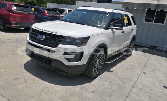 Buy Used Ford Explorer White Car in Ondjiva in Cunene Province Buy Used Ford Explorer White Car in Ondjiva in Cunene Province