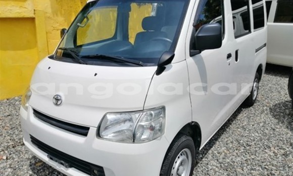 Acheter Occasion Voiture Toyota TownAce Blanc à Luena, Moxico