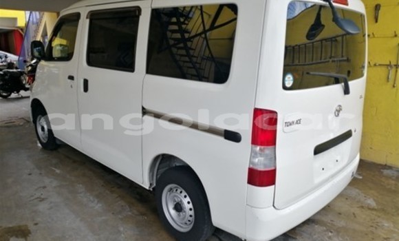 Acheter Occasion Voiture Toyota TownAce Blanc à Luena, Moxico Acheter Occasion Voiture Toyota TownAce Blanc à Luena, Moxico