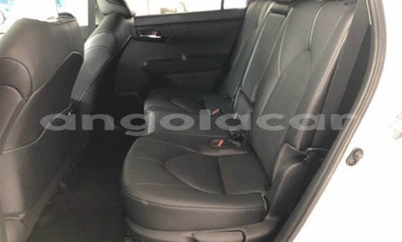 Buy Used Toyota Highlander White Car in Luena in Moxico Buy Used Toyota Highlander White Car in Luena in Moxico