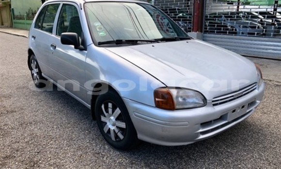 Comprar Usado Toyota Starlet Prata Carro em Benguela em Benguela