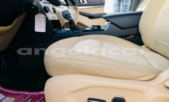 Acheter Occasion Voiture Ford Explorer Rouge à Luanda, Province de Luanda Acheter Occasion Voiture Ford Explorer Rouge à Luanda, Province de Luanda