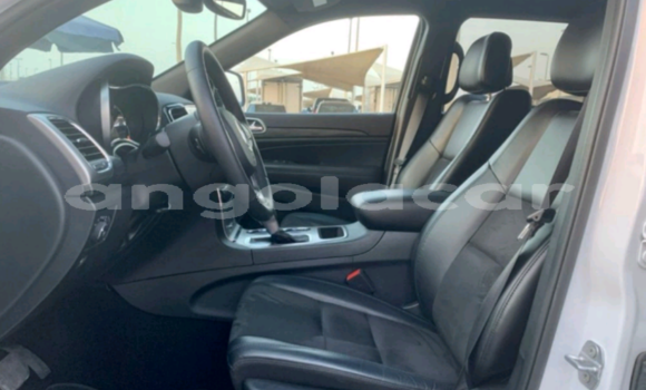Acheter Occasion Voiture Jeep Cherokee Blanc à Luanda, Province de Luanda Acheter Occasion Voiture Jeep Cherokee Blanc à Luanda, Province de Luanda