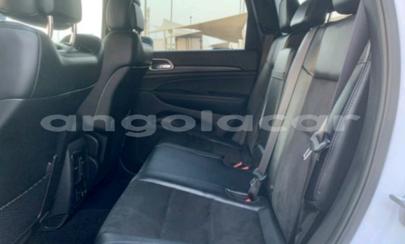 Acheter Occasion Voiture Jeep Cherokee Blanc à Luanda, Province de Luanda Acheter Occasion Voiture Jeep Cherokee Blanc à Luanda, Province de Luanda