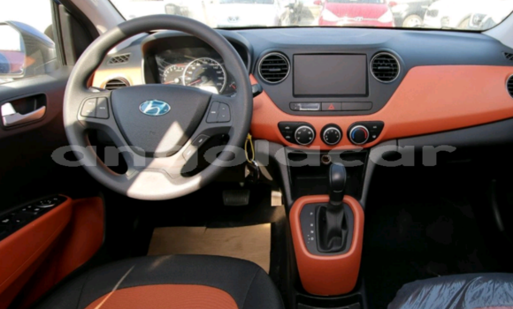 Buy Used Hyundai i10 Blue Car in Luanda in Luanda Province Buy Used Hyundai i10 Blue Car in Luanda in Luanda Province