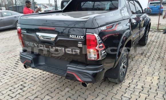 Buy Used Toyota Hilux Black Car in Luanda in Luanda Province Buy Used Toyota Hilux Black Car in Luanda in Luanda Province