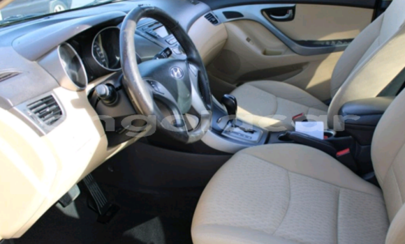 Buy Used Hyundai Elantra White Car in Luanda in Luanda Province Buy Used Hyundai Elantra White Car in Luanda in Luanda Province