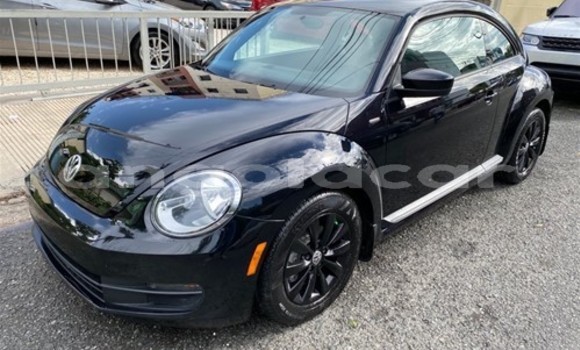 Comprar Usado Volkswagen Beetle Preto Carro em Luanda em Luanda Province