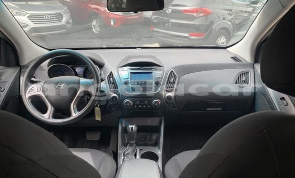 Comprar Usado Hyundai Tucson Prata Carro em Moçâmedes em Namibe Province Comprar Usado Hyundai Tucson Prata Carro em Moçâmedes em Namibe Province